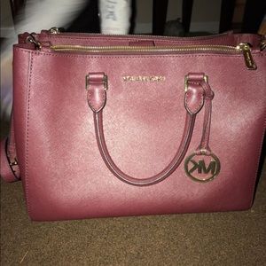 Michael kors purse